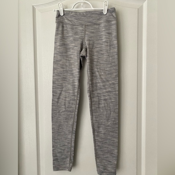 Gray legging capris. 90° by Reflex. Size large/12. - Picture 1 of 4